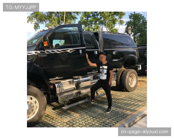 奥尼尔18万美元路虎揽胜被盗